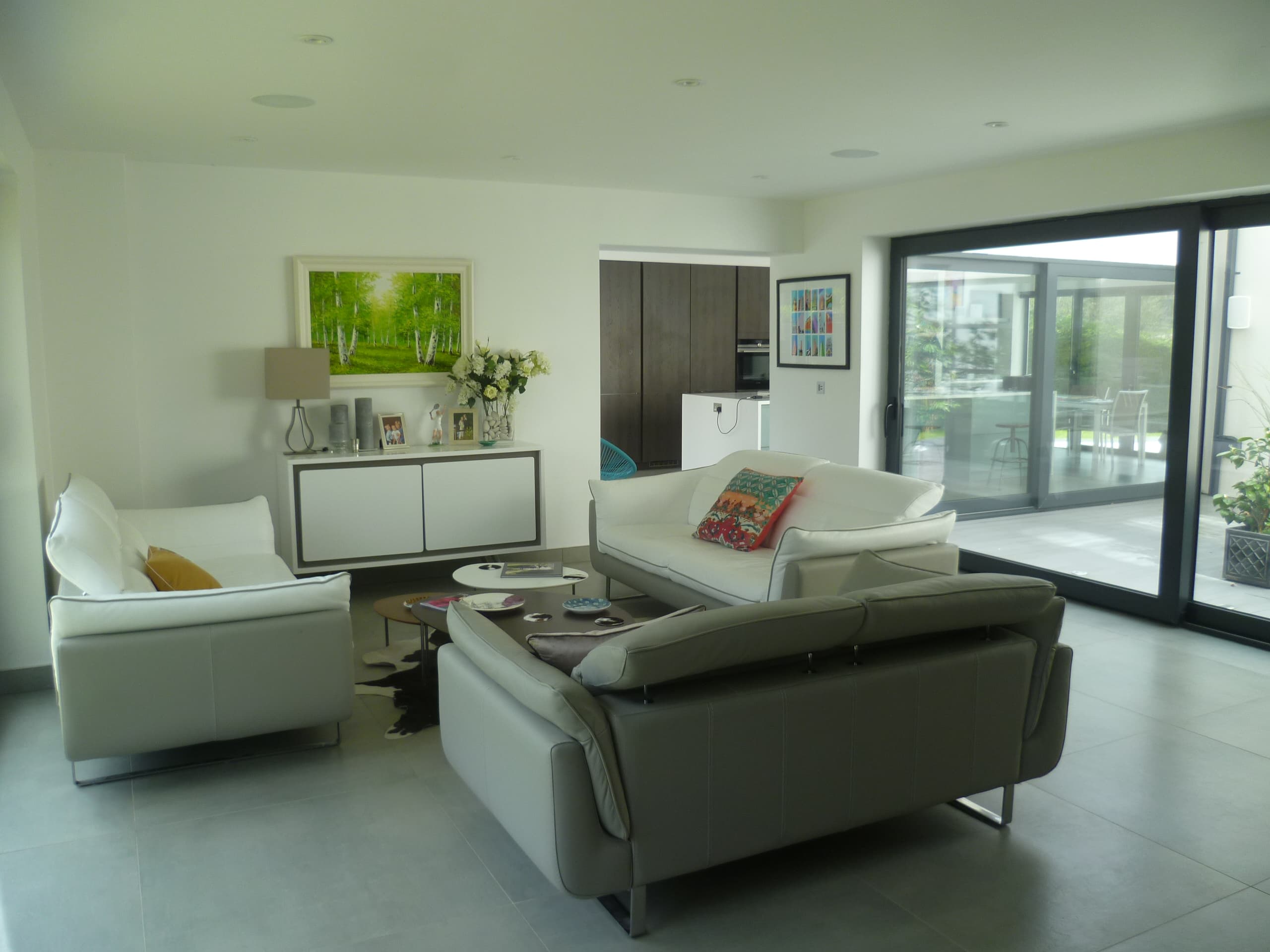 Unique contemporary house gallery image 2
