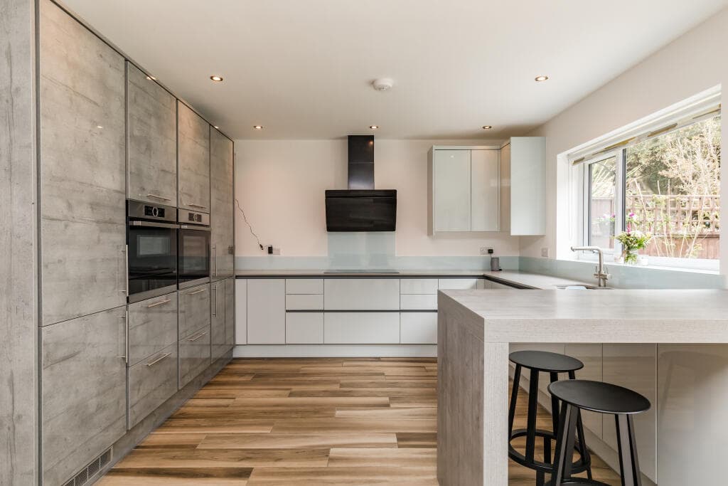 Seaside Converted Bungalow gallery image 1