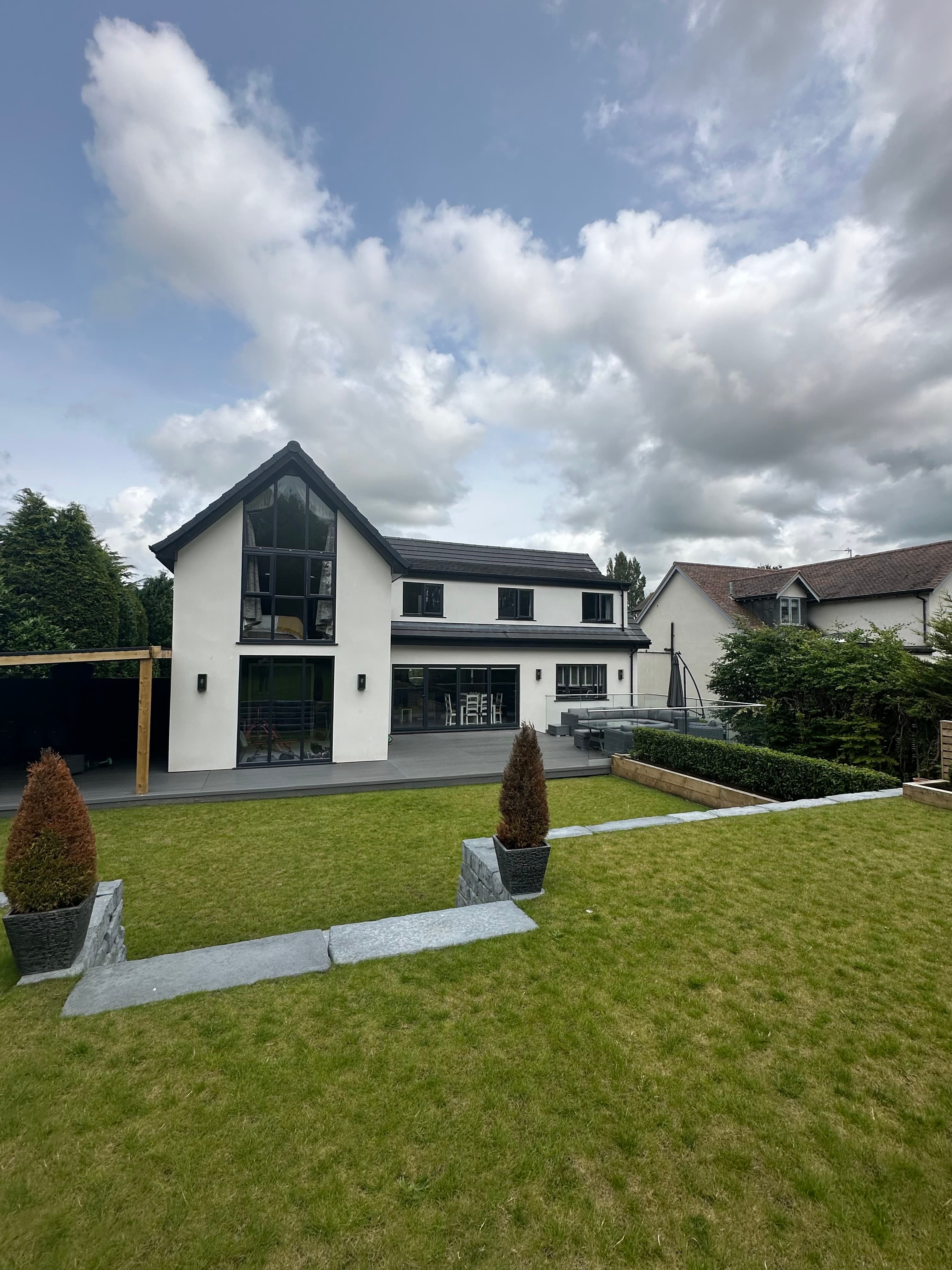 Large detached 4 bedroom house in Cheshire